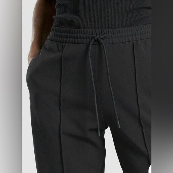 ATHLETA - Picture 4 of 9